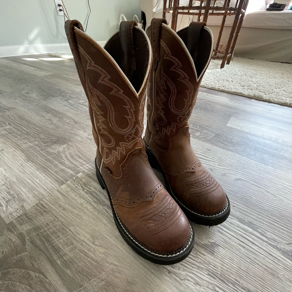 Justin Inji Gypsy boots